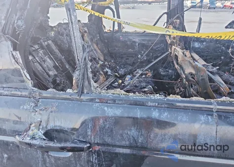 2018 Land Rover Range Rover Hse from USA, damaged, VIN SALGS2RKXJA381613